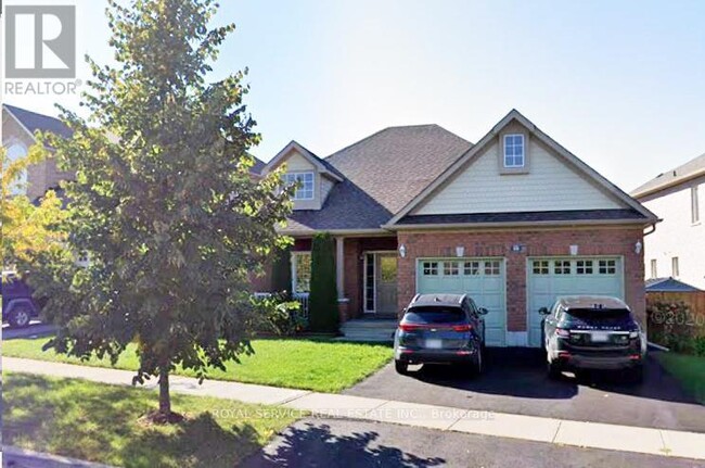 10 Don Morris Ct in Bowmanville, ON - Building Photo - Building Photo