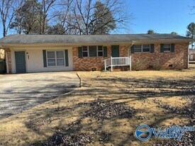 3104 Cumbres Cir NW in Huntsville, AL - Building Photo