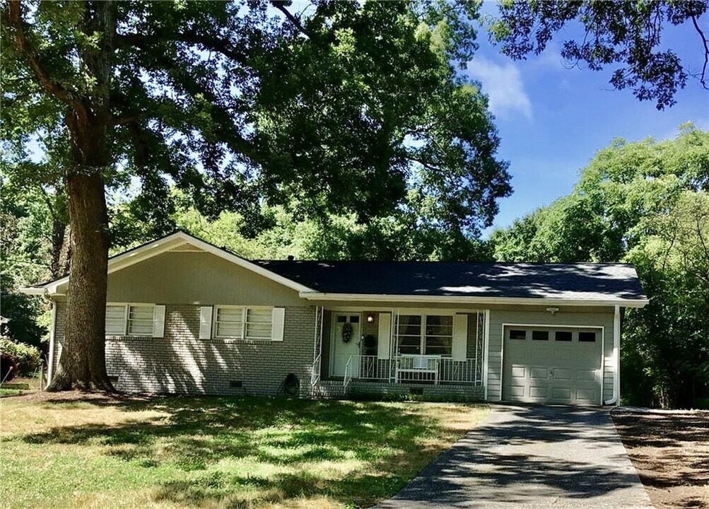 1796 Mackinaw Pl SE in Smyrna, GA - Building Photo