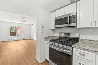 100 Place Ln in Woburn, MA - Building Photo - Building Photo