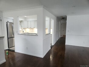 147 Connetquot Rd in Oakdale, NY - Building Photo - Building Photo