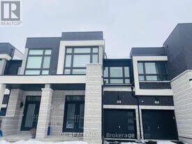 101 Hilts Dr in Richmond Hill, ON - Building Photo