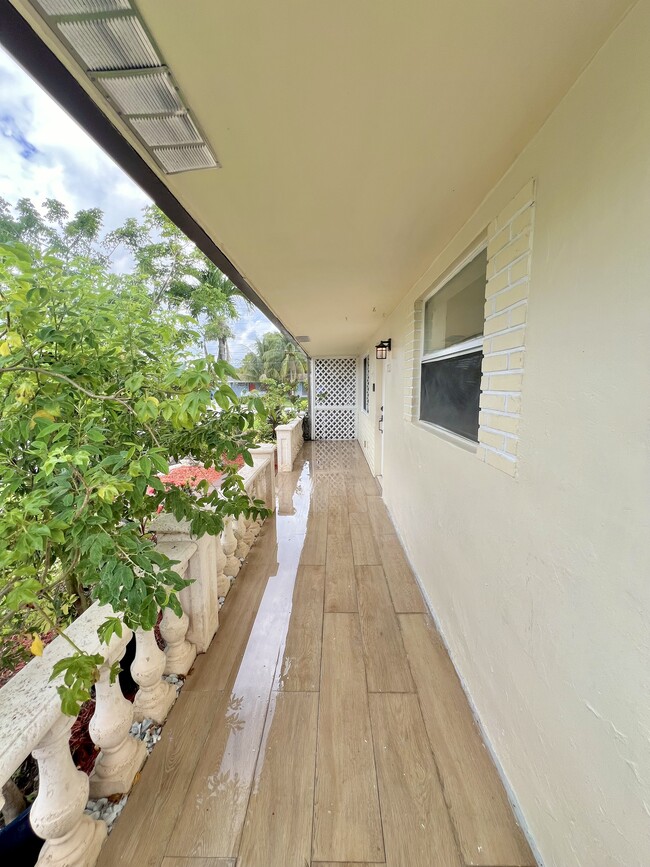 7021 SW 19th Mnr