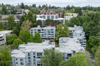 The Quarterdeck in Seattle, WA - Foto de edificio - Building Photo