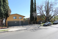 7300-7310 Milwood Ave in Canoga Park, CA - Building Photo - Building Photo