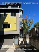 5027 SE Market St in Portland, OR - Building Photo