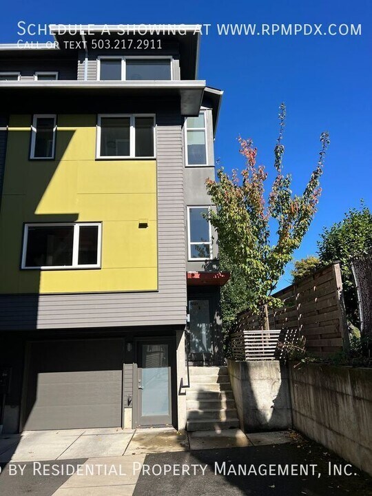 5027 SE Market St in Portland, OR - Building Photo