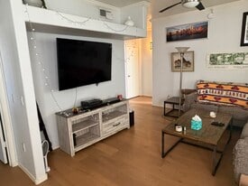 3302 N 7th St, Unit 153 in Phoenix, AZ - Building Photo