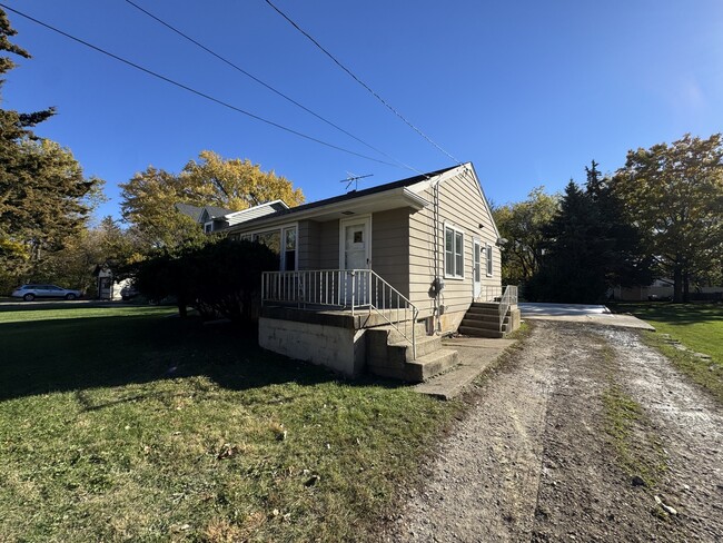 property at 29W211 Calumet Ave E