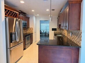 3410 Cullendale Dr in Tampa, FL - Building Photo - Building Photo