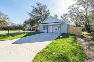 3005 Blackjack Ln in Granbury, TX - Building Photo - Building Photo