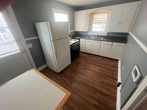 817 Moulton St E, Unit A in Decatur, AL - Building Photo - Building Photo