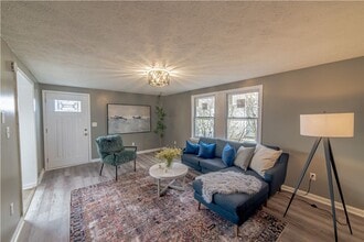 338 E Henrietta Rd in Rochester, NY - Building Photo - Building Photo