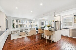 220 W Rittenhouse Sq, Unit 3E in Philadelphia, PA - Building Photo
