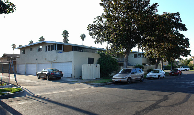 1830 Casa Vista St in Anaheim, CA - Building Photo - Building Photo