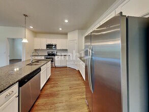 3066 Creek Village Ln in Green Cove Springs, FL - Building Photo - Building Photo