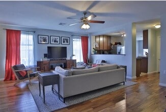 7637 Cayenne Ln in Austin, TX - Building Photo - Building Photo