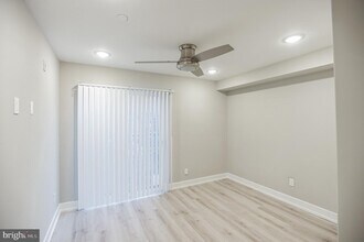 2408 N Mascher St-Unit -B in Philadelphia, PA - Building Photo - Building Photo