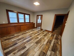 3214 E University Ave in Des Moines, IA - Building Photo - Building Photo