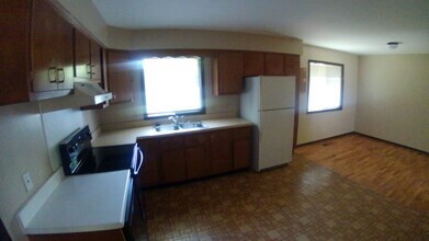 1536 Linden St in East Lansing, MI - Building Photo - Building Photo