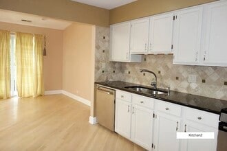 135 Morningside Ln E in Buffalo Grove, IL - Building Photo - Building Photo