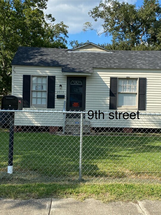 2015 9th St in Lake Charles, LA - Building Photo