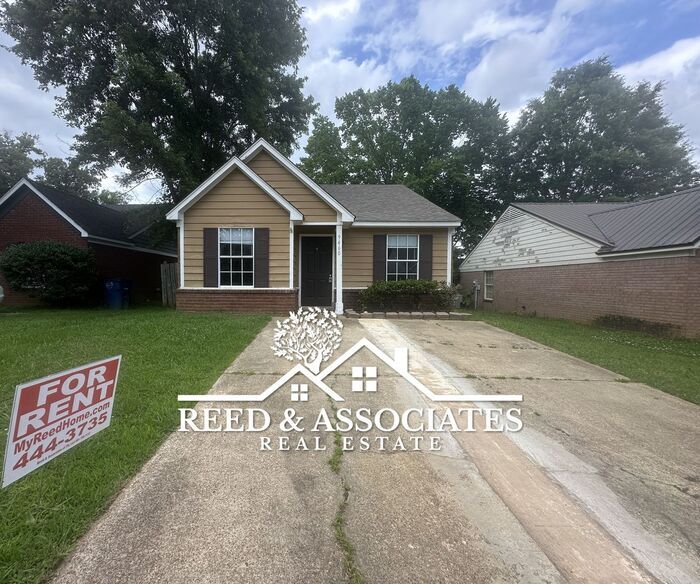 9460 Wickfield Cove in Olive Branch, MS - Building Photo