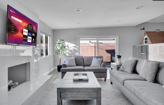 11461 West St in Garden Grove, CA - Foto de edificio - Building Photo