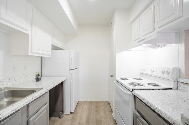 7900 Morley in Houston, TX - Foto de edificio - Interior Photo