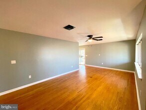 9457 Boyds Turn Rd in Owings, MD - Building Photo - Building Photo