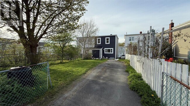 14 Cavell Ave in St John's, NL - Building Photo - Building Photo