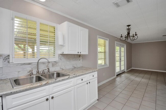 12207 Flushing Meadows Dr