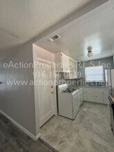 2524 Anna Way in Sacramento, CA - Building Photo - Building Photo