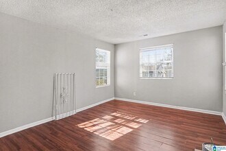 1872 Princeton Ct SW in Birmingham, AL - Foto de edificio - Building Photo