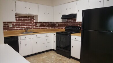 187 Farm Rd in Aberdeen, MD - Foto de edificio - Building Photo