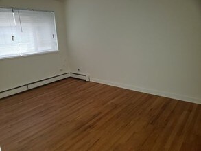 5909 N Kenmore Ave-Unit -303 in Chicago, IL - Building Photo - Building Photo