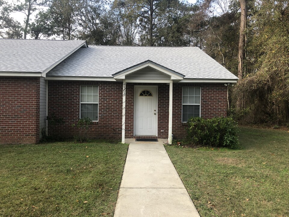 2502 Chateau Ln in Tallahassee, FL - Building Photo