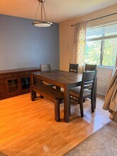 6745 SW Scholls Ferry Rd in Beaverton, OR - Building Photo - Building Photo