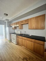 623 Bramhall Ave, Unit 3L Apartments