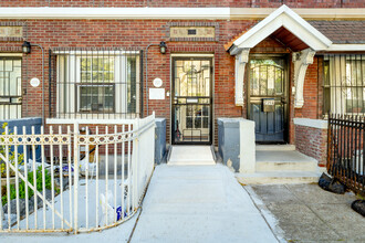 237 Brooklyn Ave in Brooklyn, NY - Foto de edificio - Building Photo