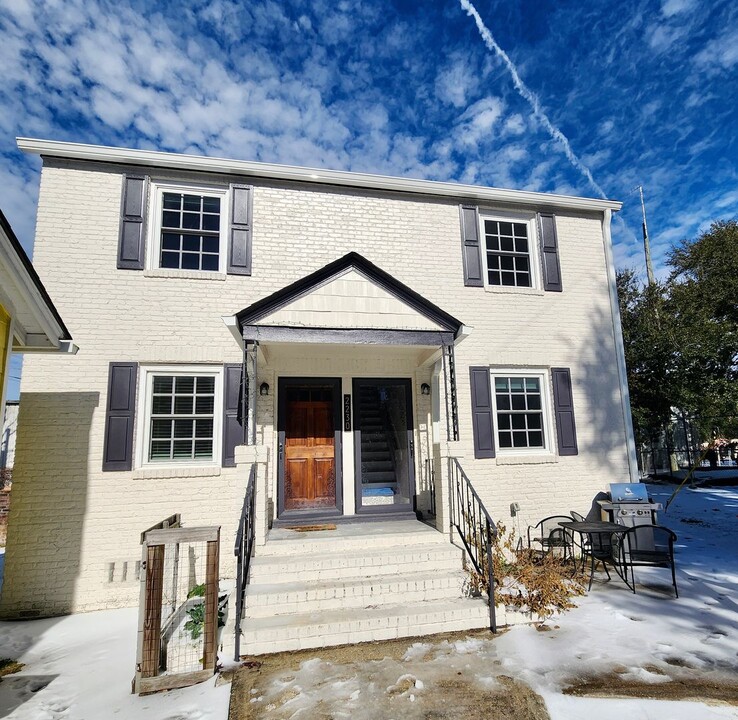 2230 Sunnyside Ave in Charleston, SC - Building Photo