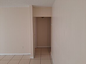 3847 NW 213th St in Miami Gardens, FL - Building Photo - Building Photo