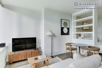 1000 S Michigan Ave in Chicago, IL - Building Photo - Building Photo