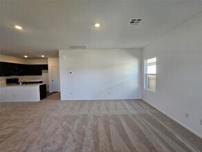 856 Rancho Del Cielo Lp in Jarrell, TX - Building Photo - Building Photo