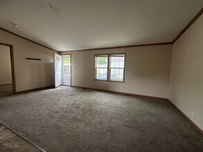 76 E U.S. Hwy 6 in Valparaiso, IN - Building Photo - Building Photo