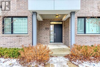 99 Grovewood Common in Oakville, ON - Building Photo - Building Photo