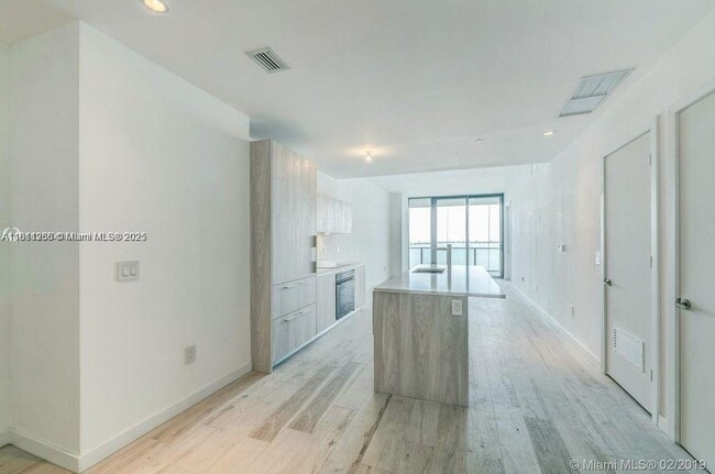 480 NE 31st St, Unit 1002 in Miami, FL - Building Photo - Building Photo