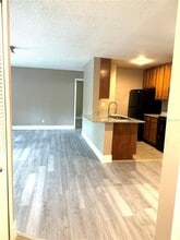 6064 Westgate Dr in Orlando, FL - Building Photo - Building Photo