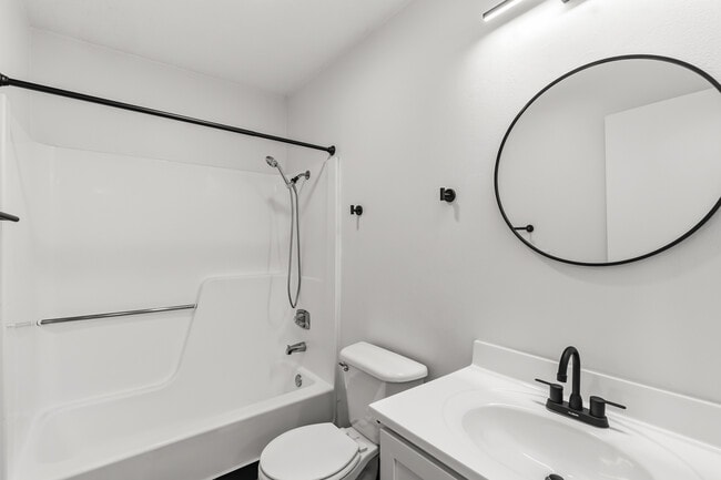 Triple Crown Altoona Cooperative in Altoona, IA - Foto de edificio - Building Photo