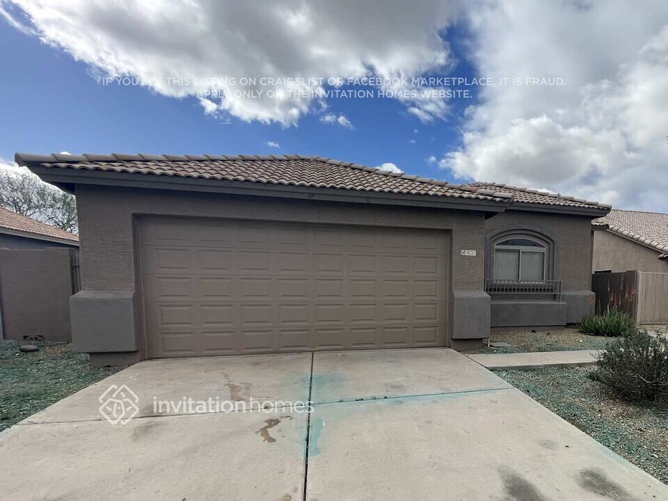 9121 W MacKenzie Dr in Phoenix, AZ - Building Photo